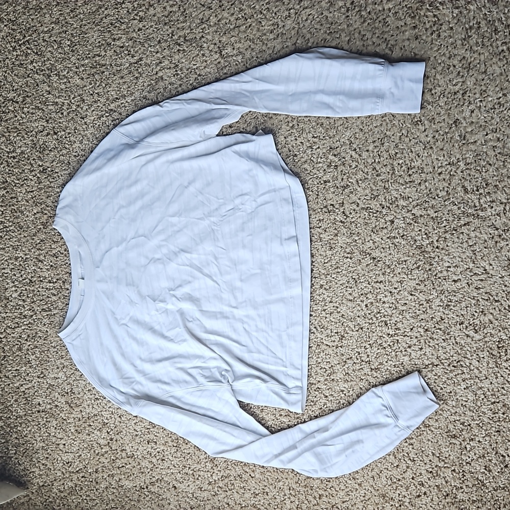 White Lululemon long sleeve crop top
